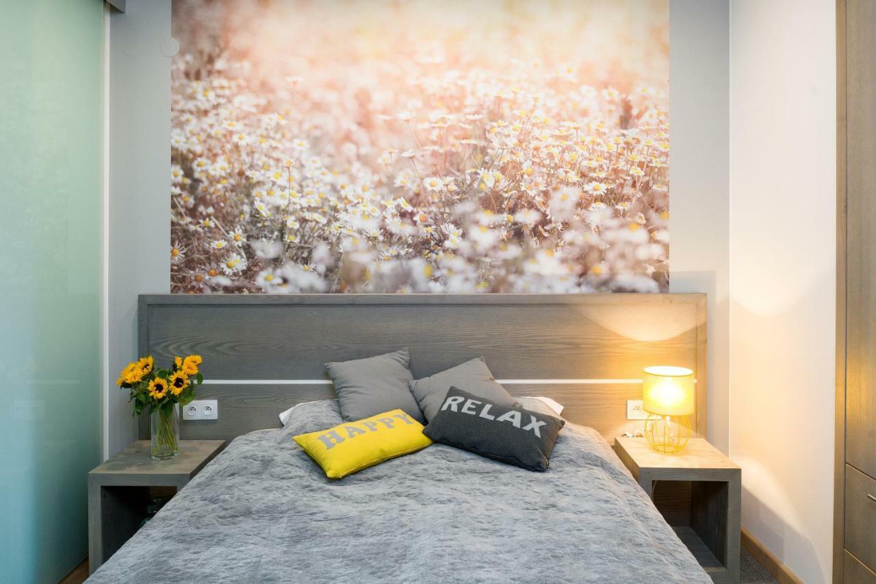 Sunflower Apartment Krasków Εξωτερικό φωτογραφία